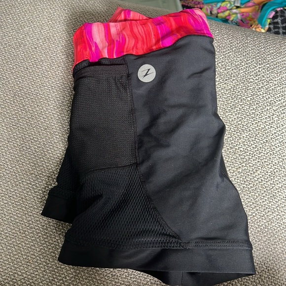 Zoot padded bike shorts black and pink sz small - Picture 7 of 7